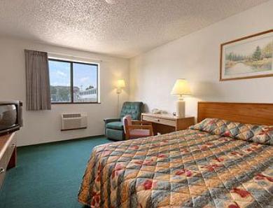 Super 8 By Wyndham Hotel