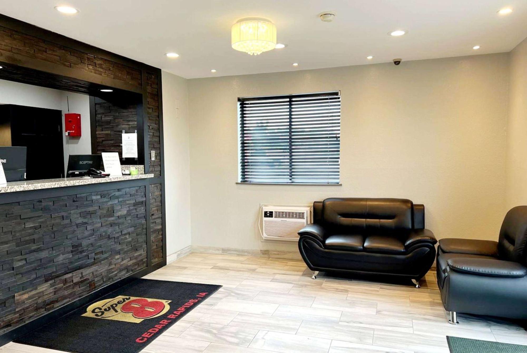 Super 8 By Wyndham 2* Cedar Rapids